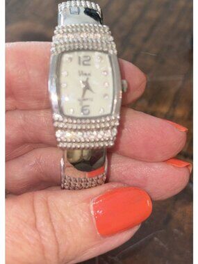 Gemstone Women's Cuff Bracelet Watch: VIVANI Quartz Watch needs battery!
